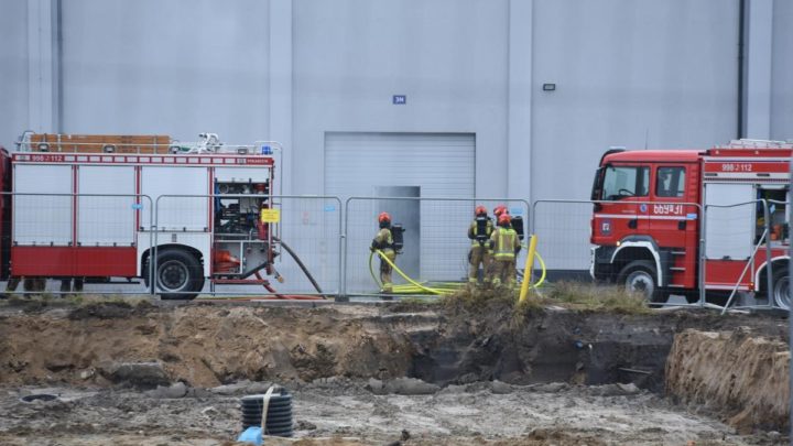 Pożar w zakładzie przetwórstwa lnu w Okonku