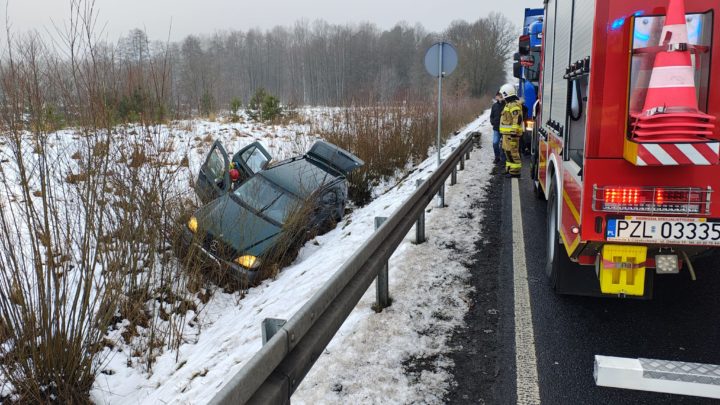 Zdarzenie drogowe na DK 11